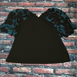 ✨Swak Designs 2X Top NWT✨